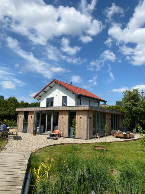 Woonhuis in Barendrecht voorzien van buitenlatex.